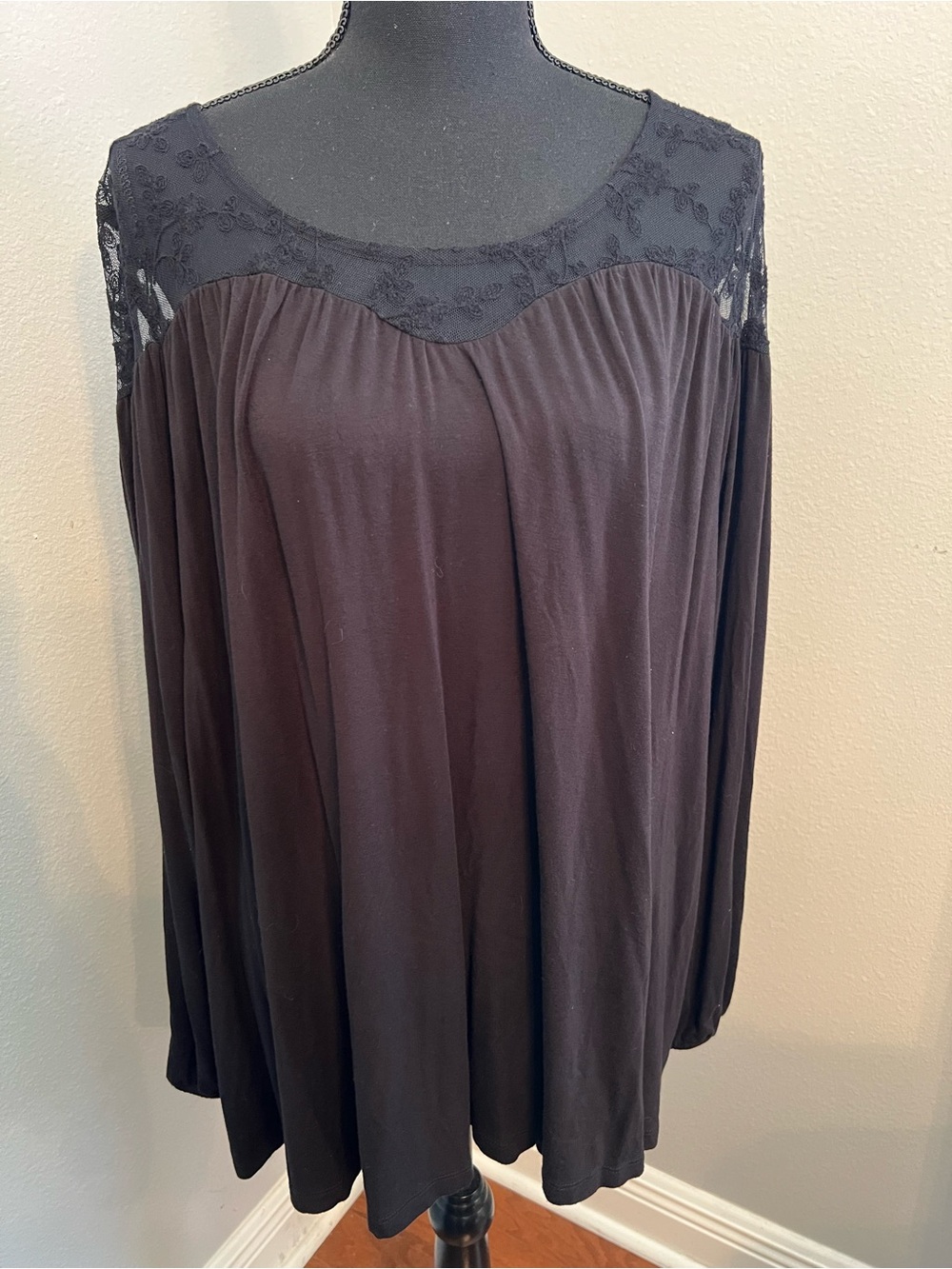Lane Bryant Black Lace-Yoke Long Sleeve Top Size 14/16
